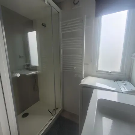 Mobil-home Moderne Avec Piscine Couverte, Proche Mer, 6 Pers, Animaux Admis - Fr-1-777-25 Semesterbostad *